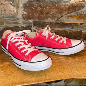 Super cute pink converse size men’s 6 women’s 8